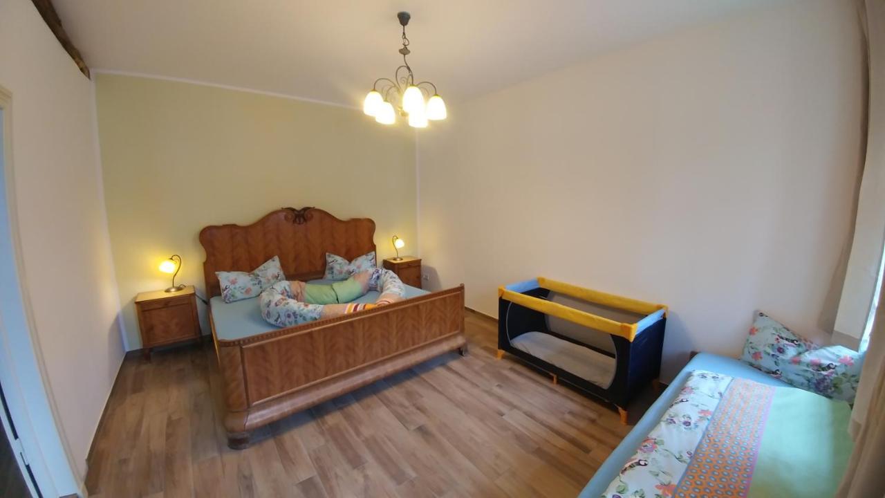 Mirabellenhof - Kleine Ferienwohnung Mit Altstadtblick Biesenthal Eksteriør bilde